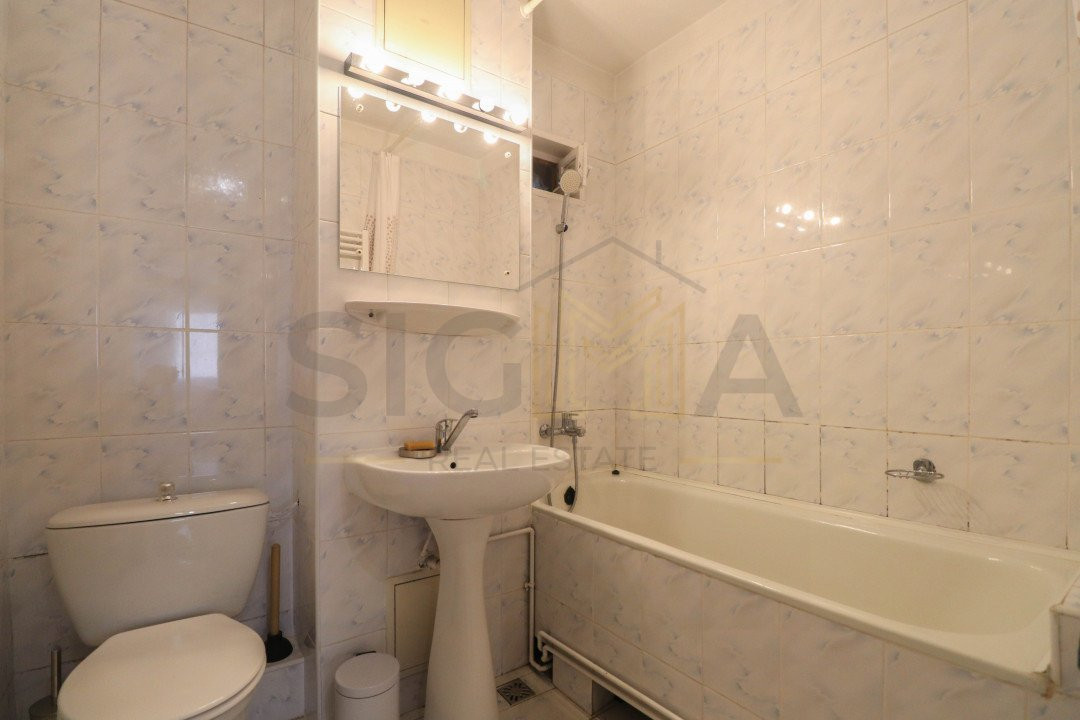 Apartament cu 3 camere de vanzare in zona str Dorobantilor!