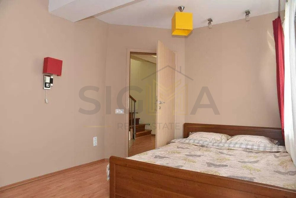 Apartament de inchiriat cu scara interioara langa Iullius Mall