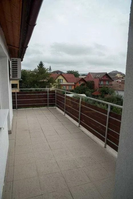 Apartament de inchiriat cu scara interioara langa Iullius Mall