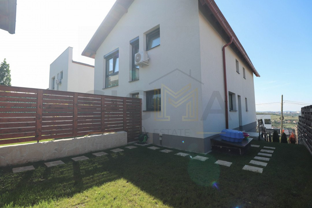 Apartament in vila, curte proprie, in Borhanci!