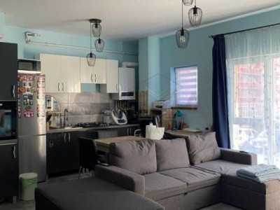 Apartament cu 2 camere si curte proprie in Zorilor!