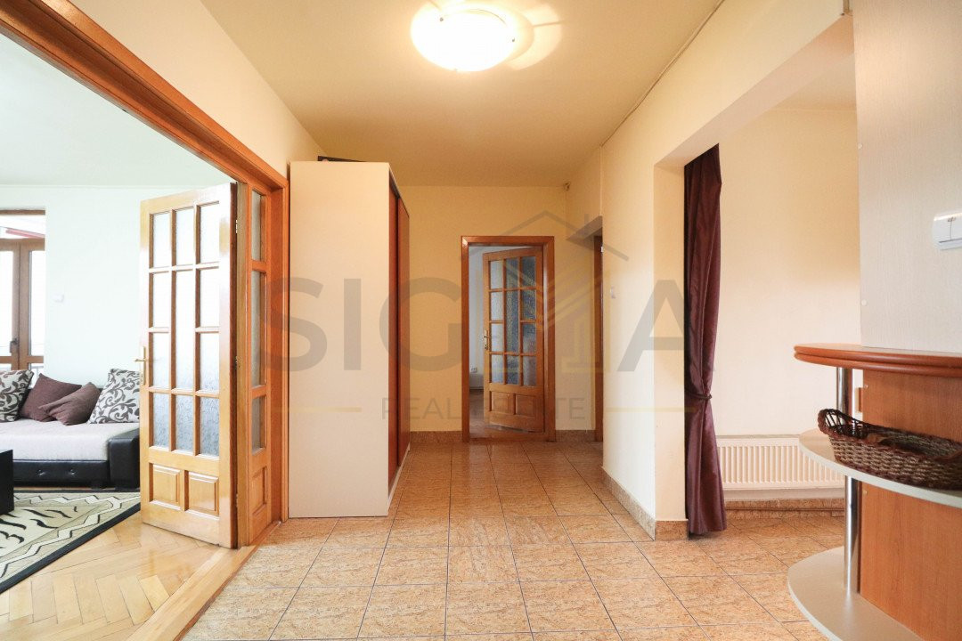 Apartament cu 3 camere de vanzare in Gheorgheni!