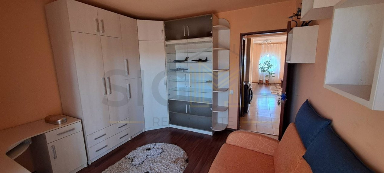 Apartament cu 3 camere de vanzare in Buna Ziua!