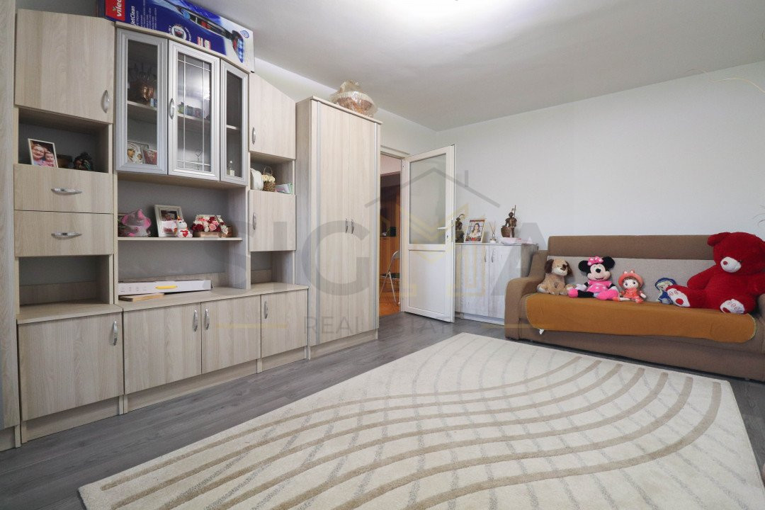 Apartament cu 3 camere, etaj intermediar, cartier Intre Lacuri!