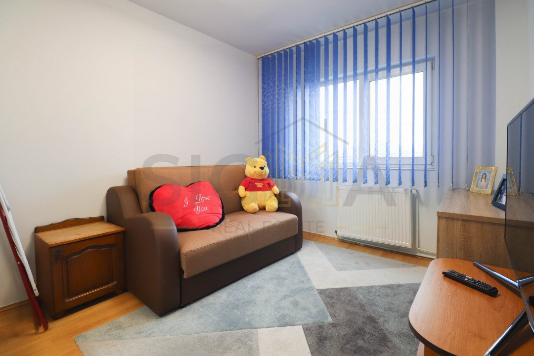 Apartament cu 3 camere, etaj intermediar, cartier Intre Lacuri!