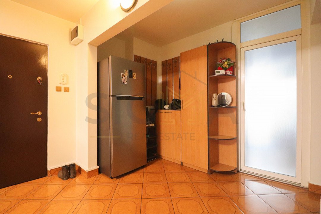 Apartament cu 3 camere, etaj intermediar, cartier Intre Lacuri!