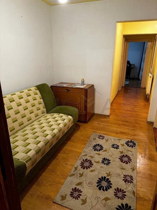 Apartament cu 3 camere de vanzare in Manastur!