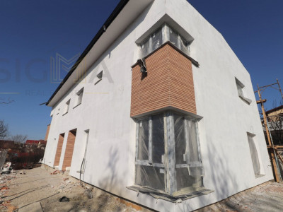 Casa de vanzare in Dambul Rotund!