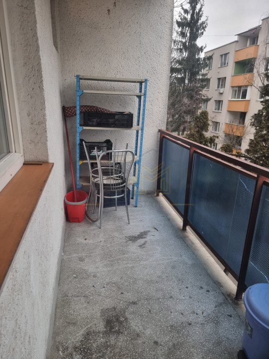 Apartament cu trei camere de inchiriat in Plopilor!