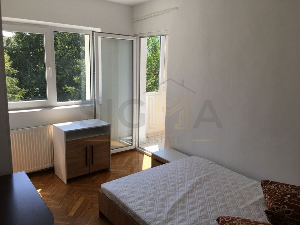 Apartament cu trei camere in zona Zorilor!