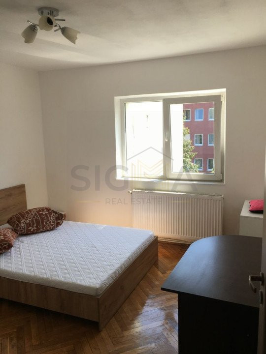 Apartament cu trei camere in zona Zorilor!