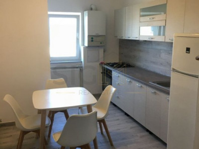 Apartament cu trei camere in zona Zorilor!