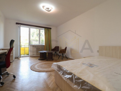 Apartament cu 3 camere de inchiriat, zona UMF!