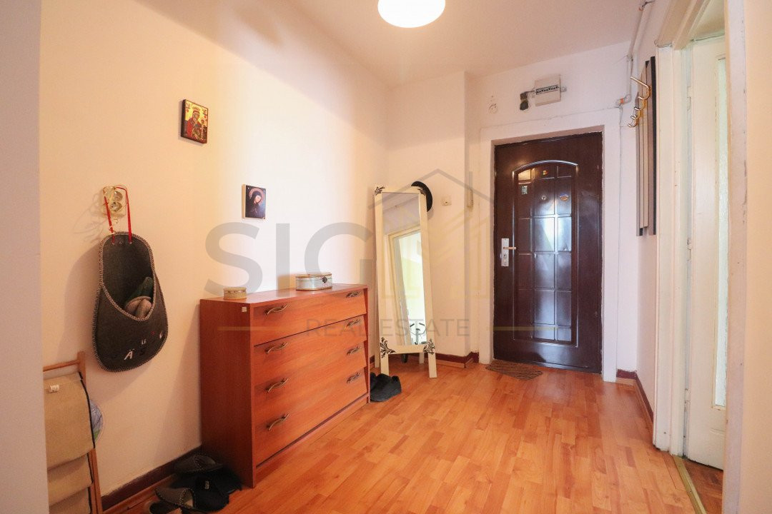 Apartament cu 2 camere de vanzare in zona parcul Feroviarilor!