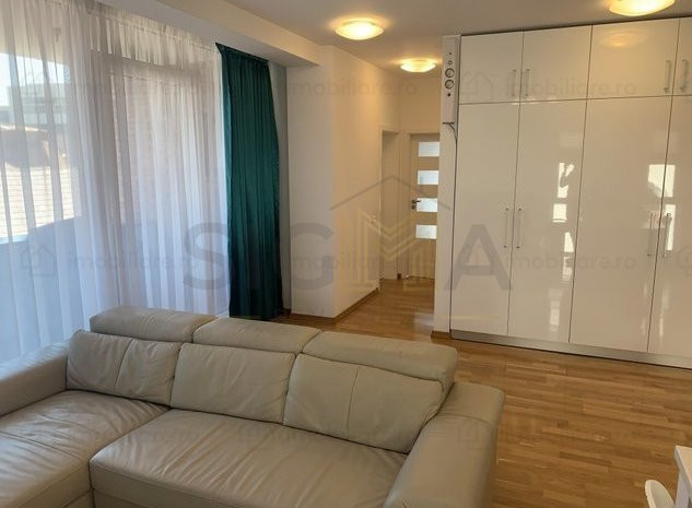 Apartament cu 3 camere de inchiriat in zona Mihai Viteazu!