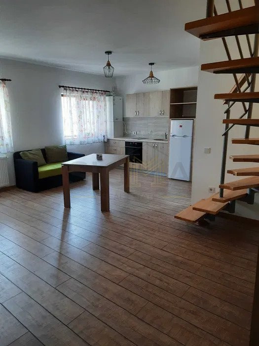 Apartament cu trei camere in Zorilor!