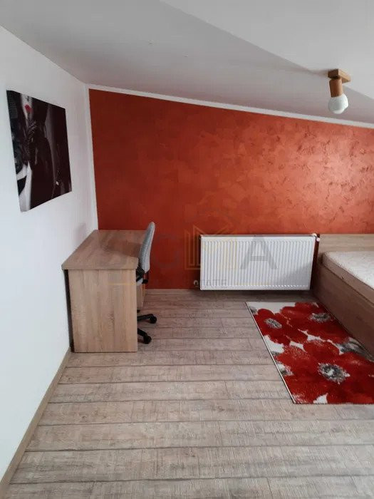 Apartament cu trei camere in Zorilor!