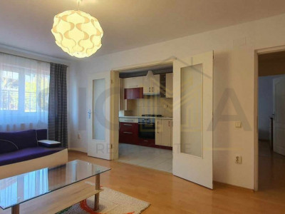 Apartament de vanzare cu doua camere in Zorilor!