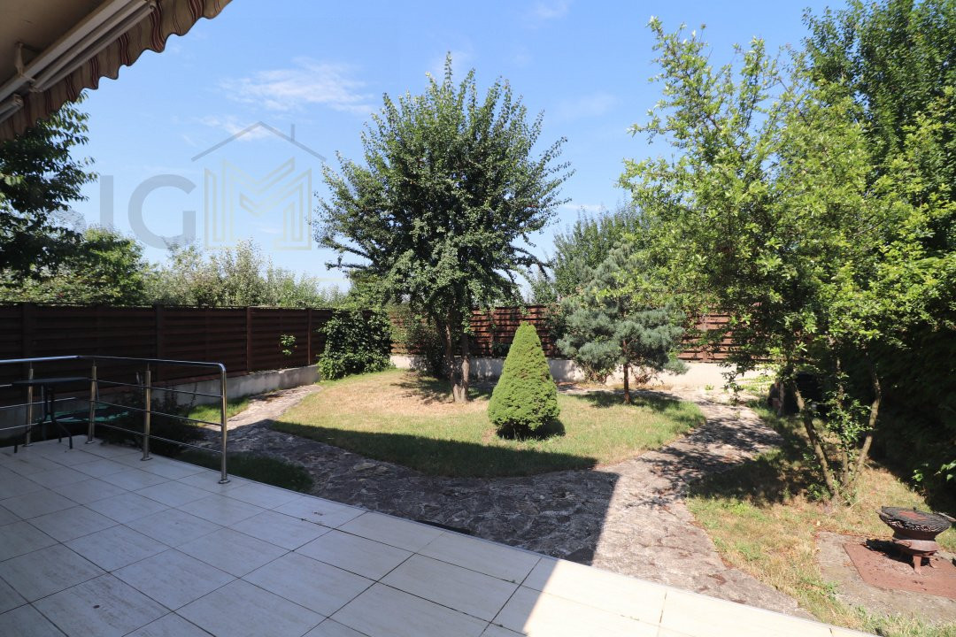 Casa de inchiriat cu garaj in Borhanci!