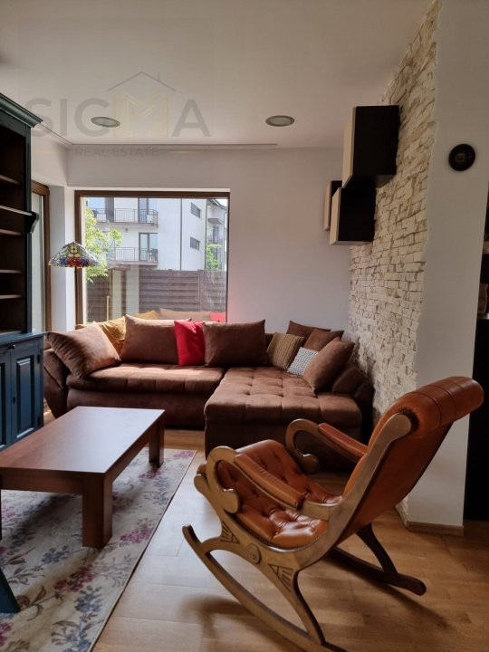 Casa de inchiriat cu garaj in Borhanci!