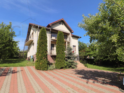Casa individuala, Iris, zona Oasului, priveliste frumoasa!