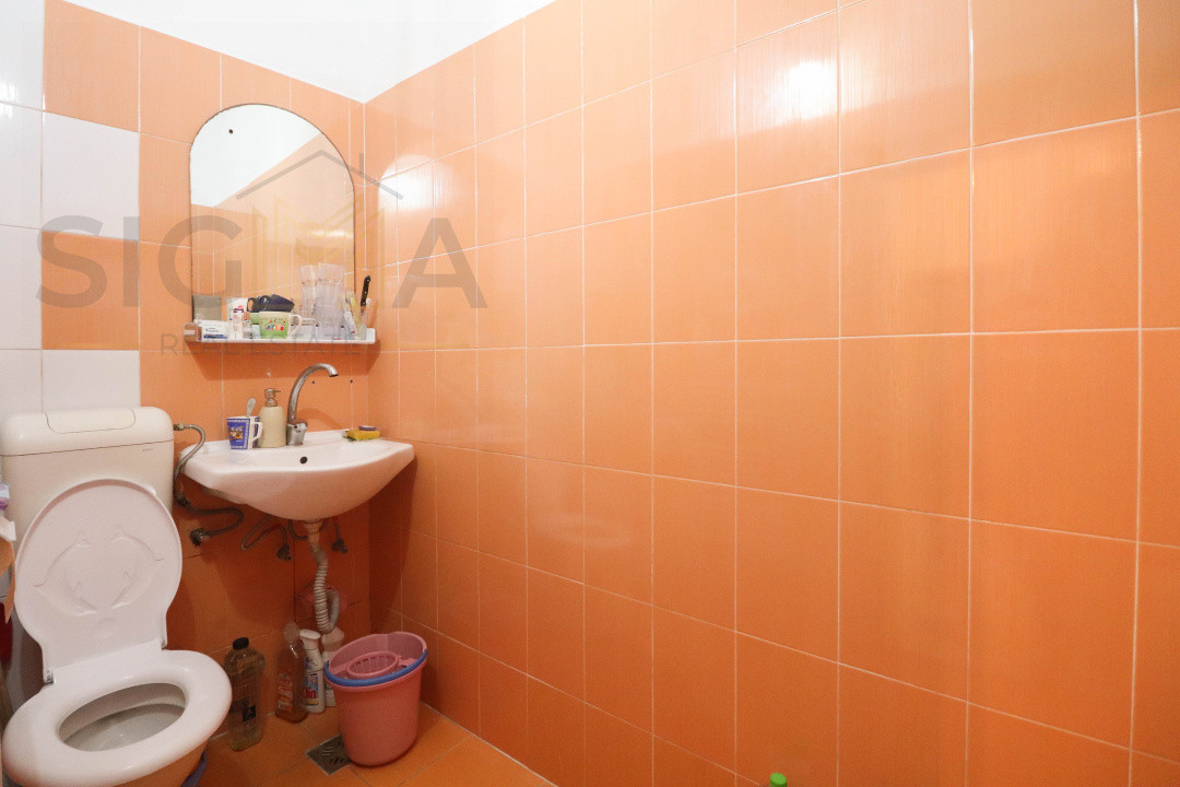 Spatiu pentru birou de inchiriat, str Eroilor!