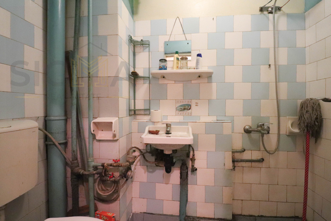 Apartament 2 camere, etaj 2, zona Diana!