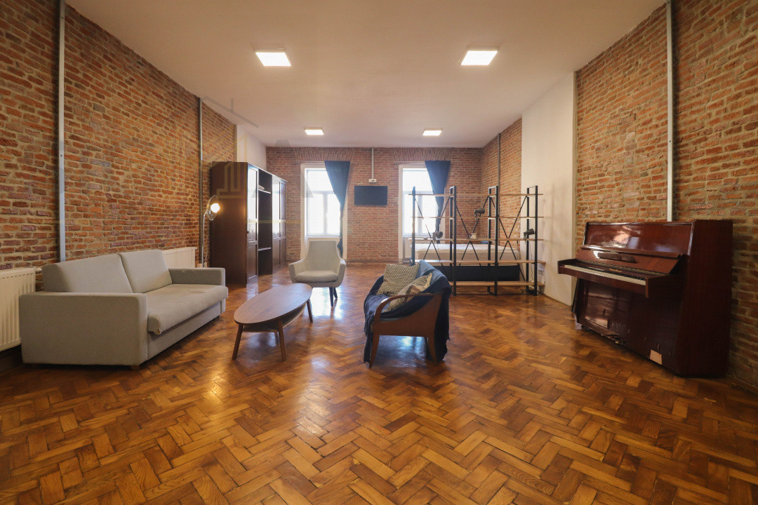 Apartament boem in inima Clujului, 86 mp, vedere superba spre Piata Unirii