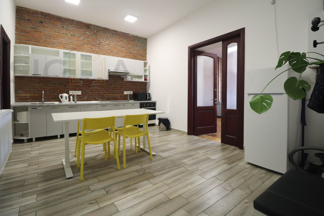 Apartament boem in inima Clujului, 86 mp, vedere superba spre Piata Unirii