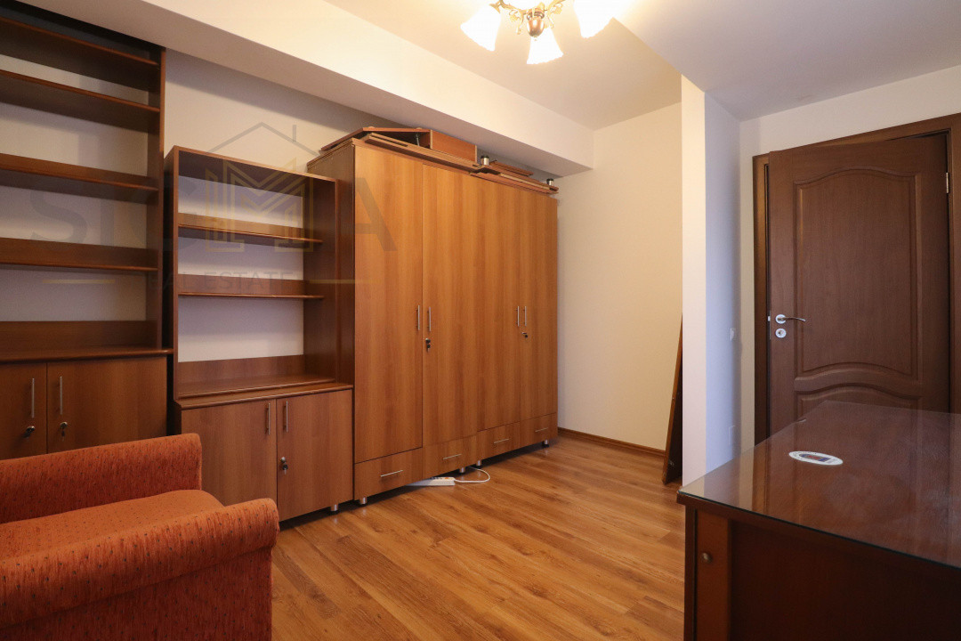 Apartament 3 camere, garaj individual, curte proprie, casa Radio!