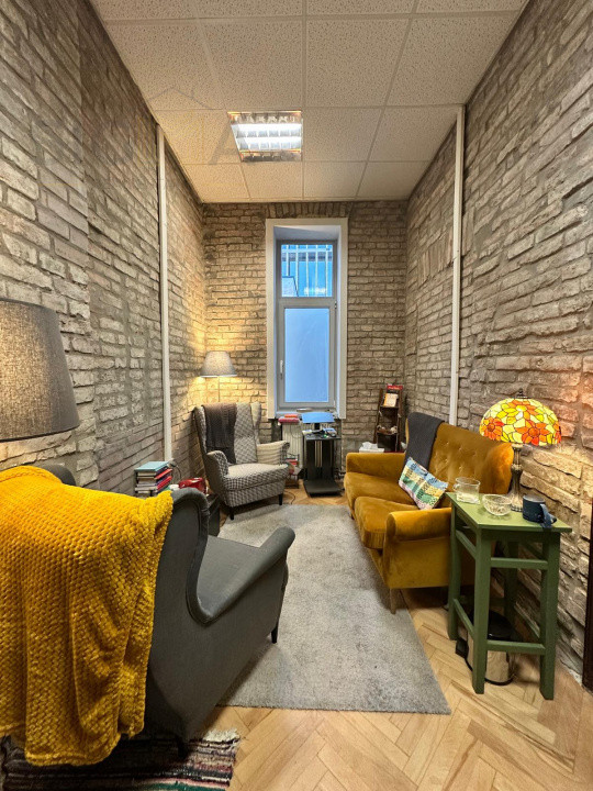 Spatiu pentru birou de inchiriat in zona semicentrala!