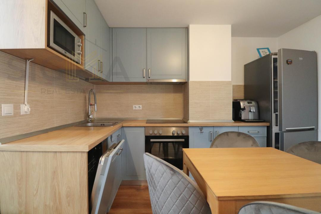 Apartament cochet la casa, parcare, zona semicentrala!