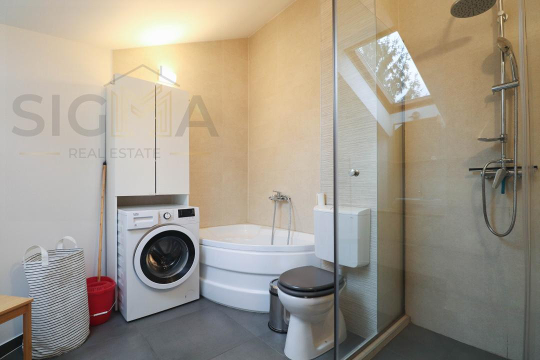 Apartament cochet la casa, parcare, zona semicentrala!