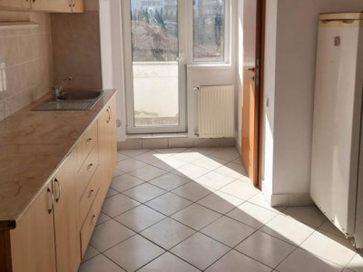 Apartament 3 camere decomandat, 79,85 mp, 2 logii, garaj inclus– Europa