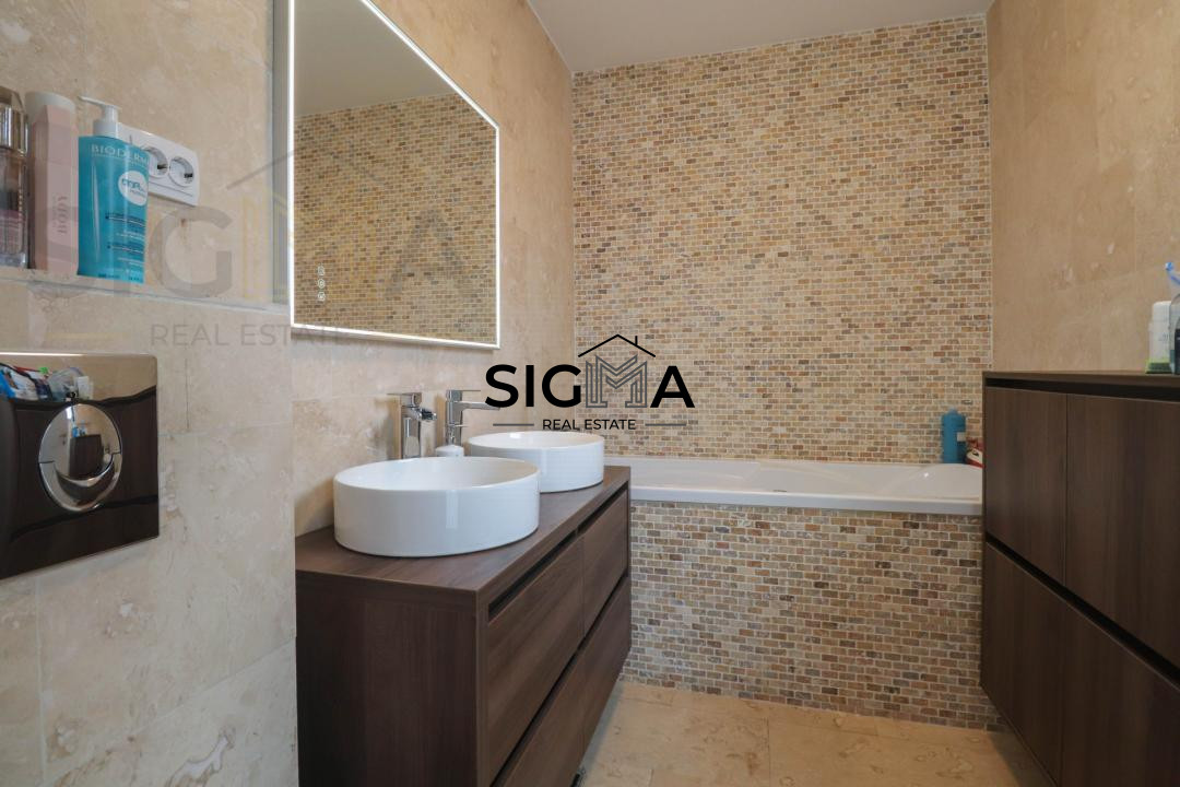 Apartament in vila, curte proprie, in Borhanci!