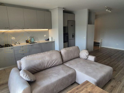Apartament cu 2 camere de inchiriat in Gheorgheni, balcon de 10 mp si parcare