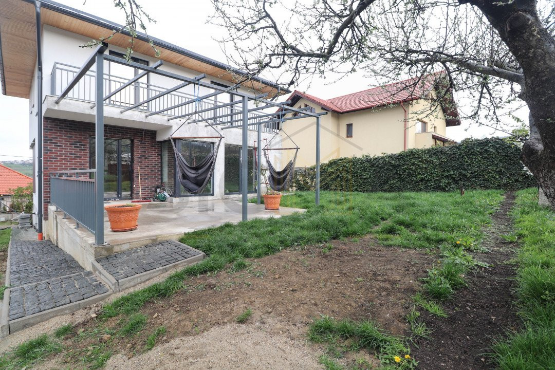 Casa de inchiriat in Borhanci!